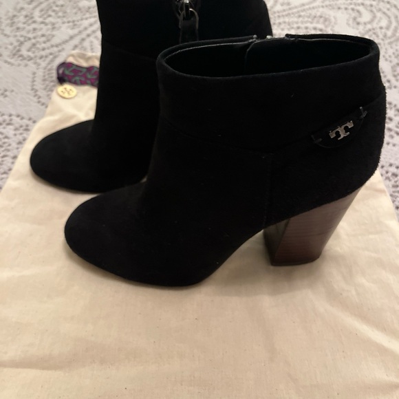 Tory Burch Fulton black suede ankle boots booties size 8 - Picture 3 of 13
